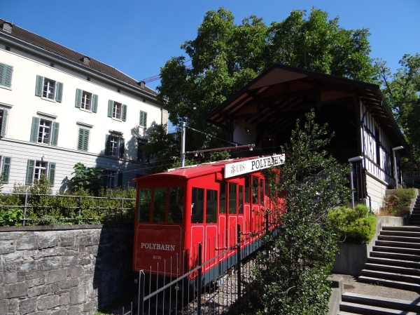 Schlüsselwörter: Schweiz Zürich Central Polyterrasse Polybahn